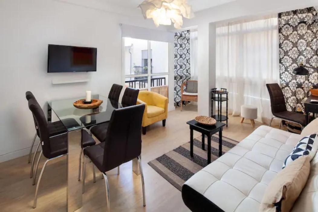 Garcia Briz Apartments Malaga Luaran gambar