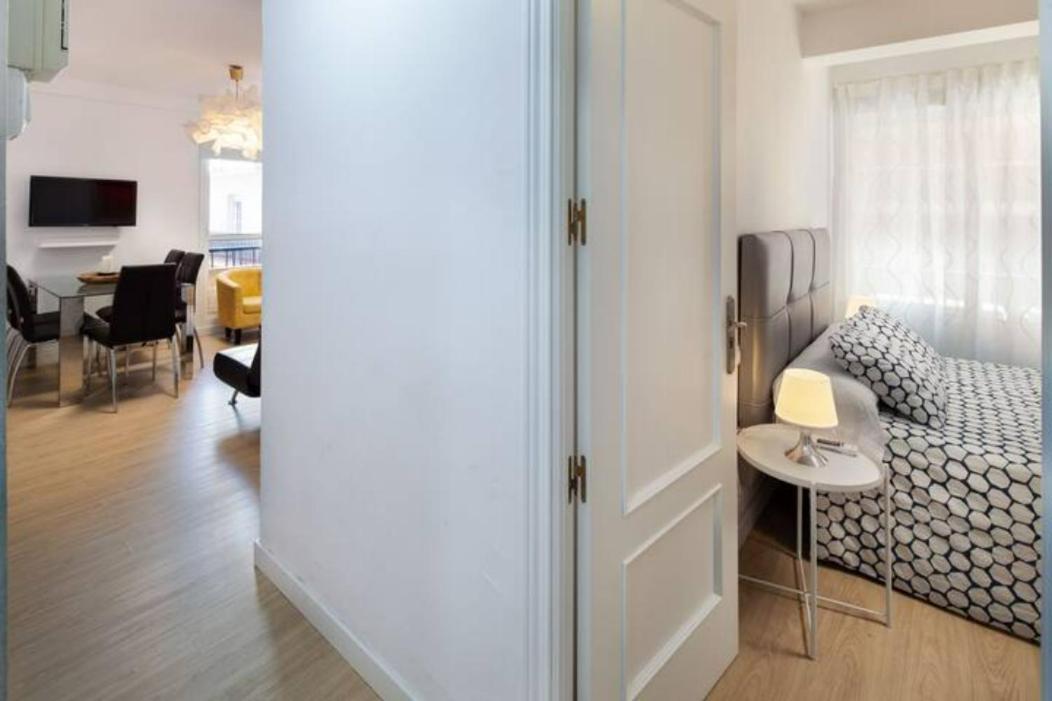 Garcia Briz Apartments Malaga Luaran gambar